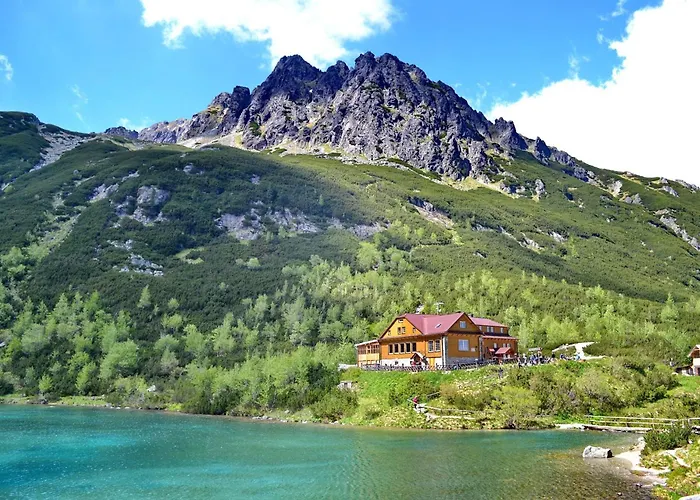 Natif - Near High Tatras, Free Parking, Garage Apartment *
