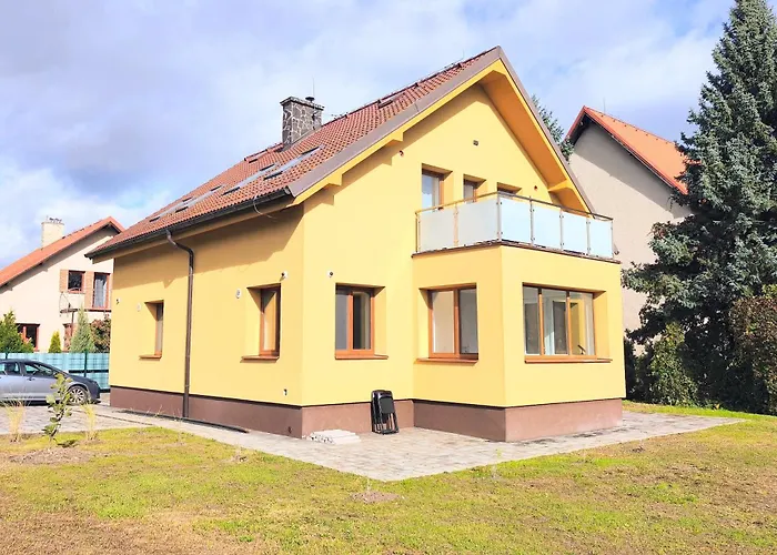 Apartment Natif - Near High Tatras, Free Parking, Garage Poprad