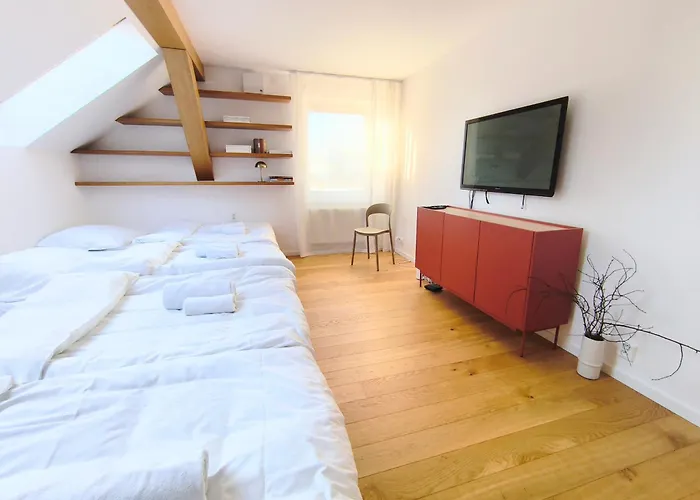 Natif - Near High Tatras, Free Parking, Garage Apartment *
