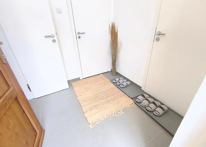 Natif - Near High Tatras, Free Parking, Garage Apartment *