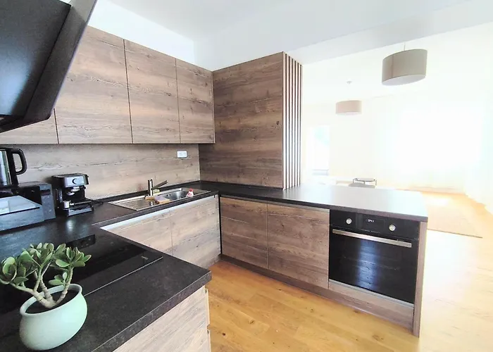 Apartment Natif - Near High Tatras, Free Parking, Garage Poprad